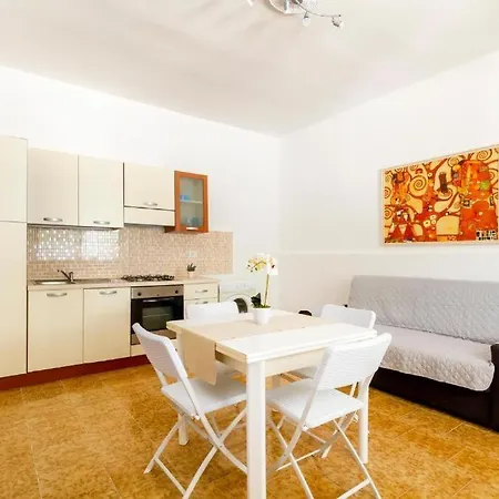 Tafuro Apartment *